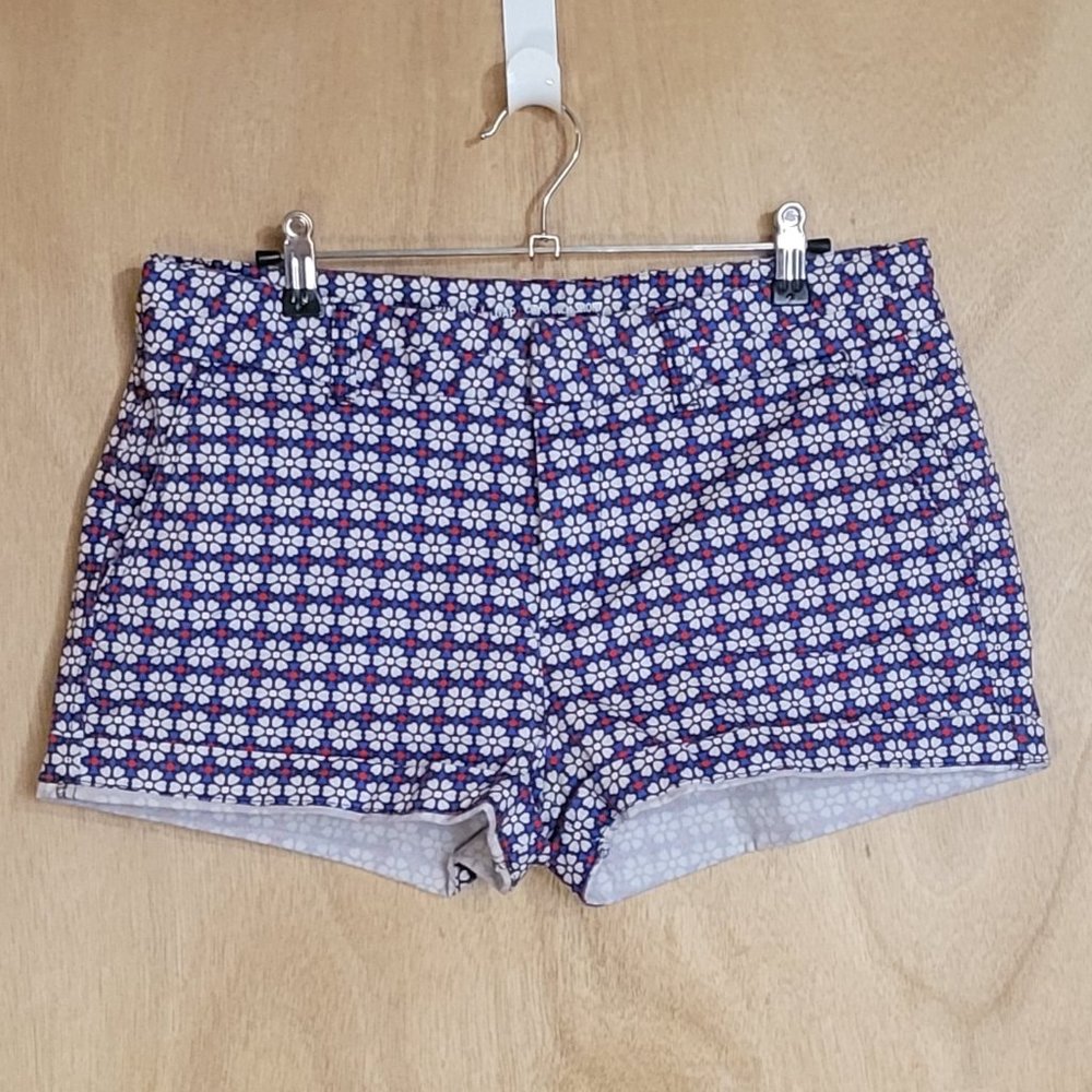 Khakis by Gap Outlet Size 8 City 3in Short